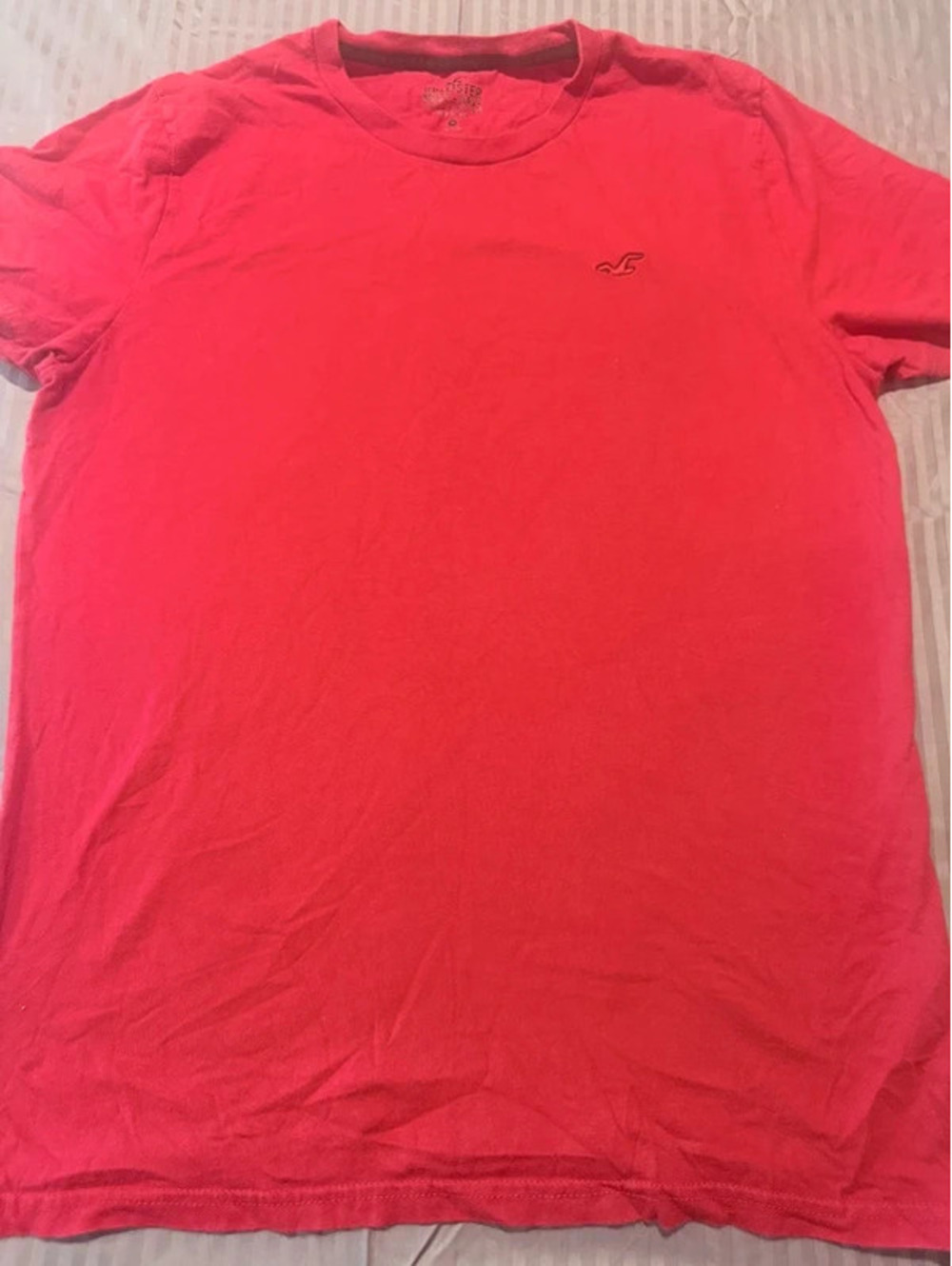 Hollister Must-Have Collection Embroidered Logo T-Shirt Size Medium 1315